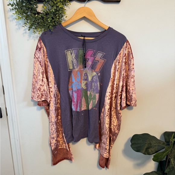 Kiss Tops - Reworked KISS Graphic Tee with Crushed Velvet Sleeves
